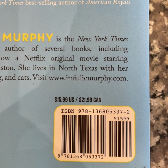 NWT BOOK IF THE SHOW FITS BY JULIE MURPHY - Picture 4 of 4